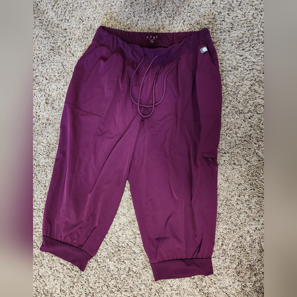 LIVI Purple Jogger Capri